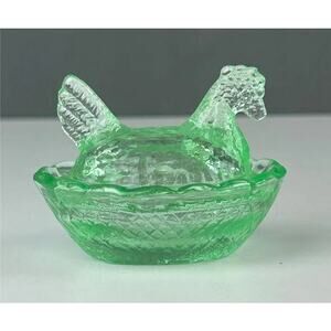 Vintage Green Pressed Glass Miniature Hen on Nest Salt Cellar Trinket Dish 2"